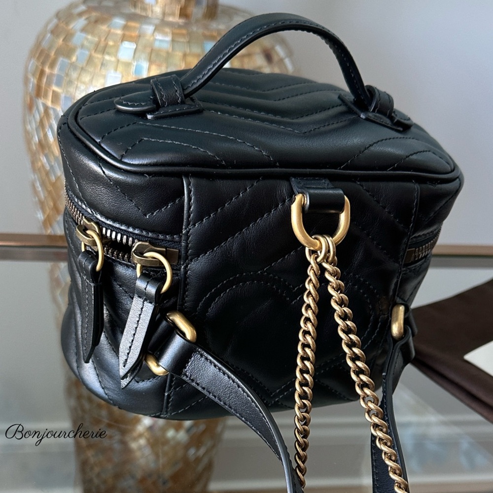 Authentic Gucci Black Quilted crossbody - Picture 4 of 15